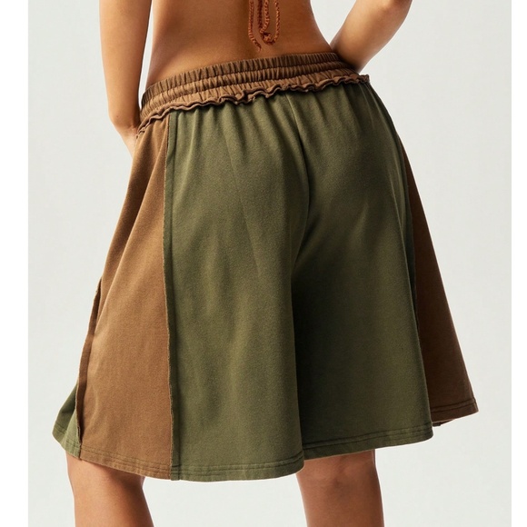 Cozy Color block Stretchy Waist Pockets Mom Shorts - Picture 4 of 5